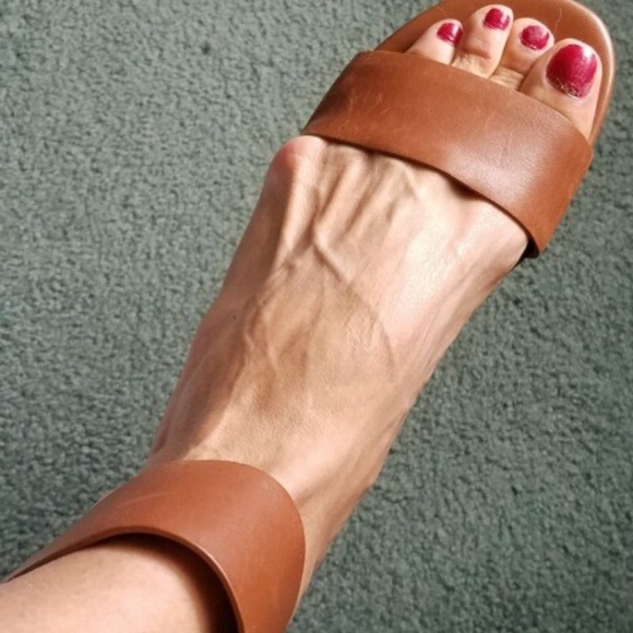 Michael Kors Sandal - Picture 2 of 5